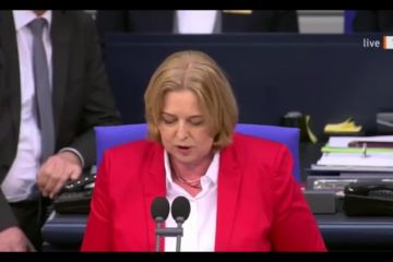 Канцлером Німеччини офіційно став Олаф Шольц Канцлером Німеччини офіційно став Олаф Шольц