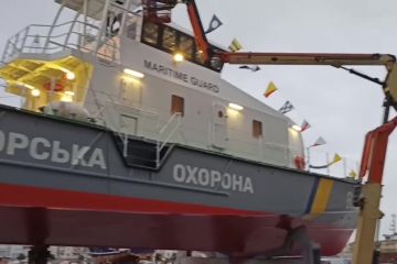 У Франції на воду спущено перший катер, збудований для охорони морських кордонів України У Франції на воду спущено перший катер, збудований для охорони морських кордонів України