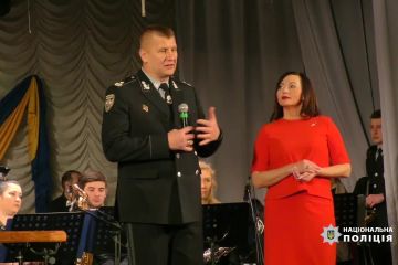 Вибір громадян: в Маріуполі визначили кращих поліцейських Вибір громадян: в Маріуполі визначили кращих поліцейських