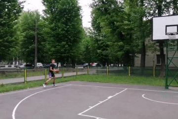 Національний олімпійський комітет України : Баскетбол та гімнастика Національний олімпійський комітет України : Баскетбол та гімнастика