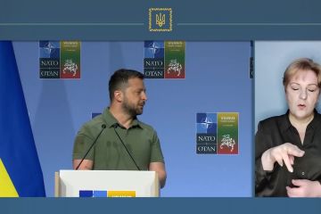 Спільна прес-конференція Володимира Зеленського та Єнса Столтенберга Спільна прес-конференція Володимира Зеленського та Єнса Столтенберга