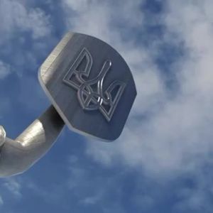 Герб срср на монументі Батьківщина-мати у Києві замінять на герб України до Дня незалежності Герб срср на монументі Батьківщина-мати у Києві замінять на герб України до Дня незалежності