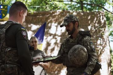 Нагородження в 23 ОМБр з нагоди Дня фахівців радіоелектронної боротьби Нагородження в 23 ОМБр з нагоди Дня фахівців радіоелектронної боротьби