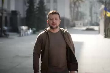 Росія продовжує знищувати нашу інфраструктуру, продовжує бити по наших містах. Але ми відновимо кожну вулицю кожного міста. Кожний будинок, квартиру кожного українця Росія продовжує знищувати нашу інфраструктуру, продовжує бити по наших містах. Але ми відновимо кожну вулицю кожного міста. Кожний будинок, квартиру кожного українця