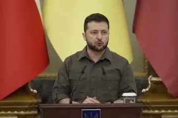 Президенти Володимир Зеленський, Анджей Дуда, Егілс Левітс, Гітанас Наусєда та Алар Каріс після спільної зустрічі в Києві зробили заяви для представників ЗМІ Президенти Володимир Зеленський, Анджей Дуда, Егілс Левітс, Гітанас Наусєда та Алар Каріс після спільної зустрічі в Києві зробили заяви для представників ЗМІ
