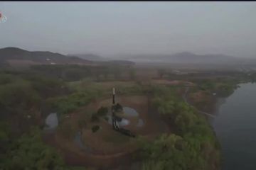 Ситуація загострюється: КНДР вперше  випробувала нову твердопаливну міжконтинентальну балістичну ракету «Хвасон-18» Ситуація загострюється: КНДР вперше  випробувала нову твердопаливну міжконтинентальну балістичну ракету «Хвасон-18»