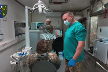 Стоматологічна допомога на колесах у 23 ОМБр Стоматологічна допомога на колесах у 23 ОМБр