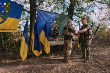 Відзнаки для кадровиків 23 ОМБр — дякуємо за службу! Відзнаки для кадровиків 23 ОМБр — дякуємо за службу!