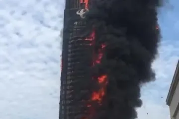 ​У Китаї за 20 хвилин повністю згорів будинок China-telecom