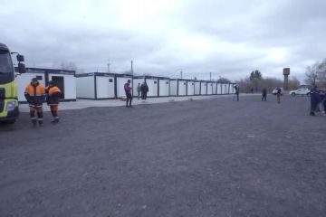 Російське вторгнення в Україну : Де житимуть надзвичайники та волонтери, які займаються відбудовою українських міст і сіл? Російське вторгнення в Україну : Де житимуть надзвичайники та волонтери, які займаються відбудовою українських міст і сіл?