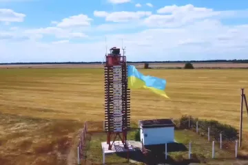 ​На одному з маяків Одещини замайорів український прапор