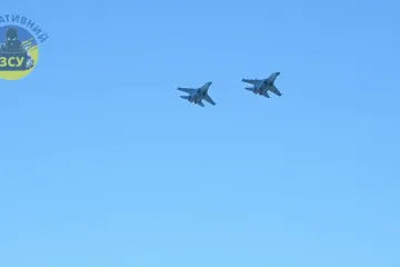 ​Пара винищувачів Су-27 повертається додому після виконання завдань за призначенням 