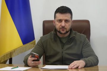 Ви бачите наше прагнення бути з Європою. Наше прагнення, яке ми виборюємо на полі бою. І яке ви можете вибороти просто у своєму суспільстві. Власною думкою, словом, тиском на політиків. Щоб Україна нарешті стала частиною ЄС. Німці, ви маєте силу! Ви бачите наше прагнення бути з Європою. Наше прагнення, яке ми виборюємо на полі бою. І яке ви можете вибороти просто у своєму суспільстві. Власною думкою, словом, тиском на політиків. Щоб Україна нарешті стала частиною ЄС. Німці, ви маєте силу!