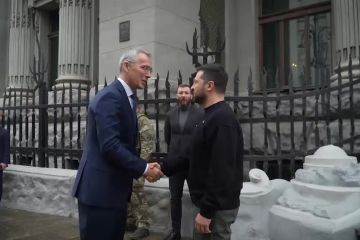 Володимир Зеленський зустрів Єнса Столтенберга у Києві Володимир Зеленський зустрів Єнса Столтенберга у Києві