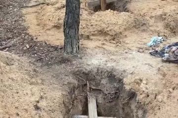 В Ізюмі завершилася ексгумація тіл із могил В Ізюмі завершилася ексгумація тіл із могил