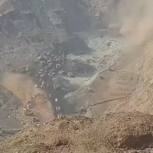 У Китаї стався обвал на вугільній шахті У Китаї стався обвал на вугільній шахті