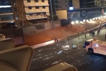 Мітингувальники в Ізраїлі прорвалися до резиденції прем'єра Мітингувальники в Ізраїлі прорвалися до резиденції прем'єра