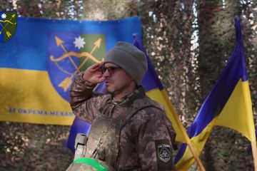 Нагородження воїнів 23 ОМБр до Дня автомобіліста і дорожника Нагородження воїнів 23 ОМБр до Дня автомобіліста і дорожника