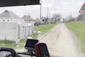 Російське вторгнення в Україну : Ось так проходила евакуація мирного населення з Лозової, звільненої вчора нашими ЗСУ Російське вторгнення в Україну : Ось так проходила евакуація мирного населення з Лозової, звільненої вчора нашими ЗСУ