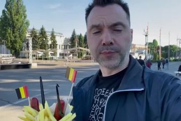 Пане Шольц, ми поповнюємо тут німецький бюджет, а де наша зброя? Пане Шольц, ми поповнюємо тут німецький бюджет, а де наша зброя?