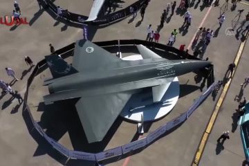 Baykar Makina представив другий прототип ударного надзвукового безпілотника Bayraktar Kizilelma ("Червоне яблуко") Baykar Makina представив другий прототип ударного надзвукового безпілотника Bayraktar Kizilelma ("Червоне яблуко")